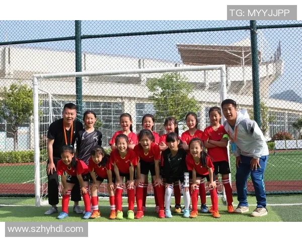 足球明星莅临镇安引发热烈反响球迷们期待与偶像亲密接触